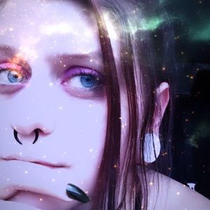 Meet your Posher, Mae